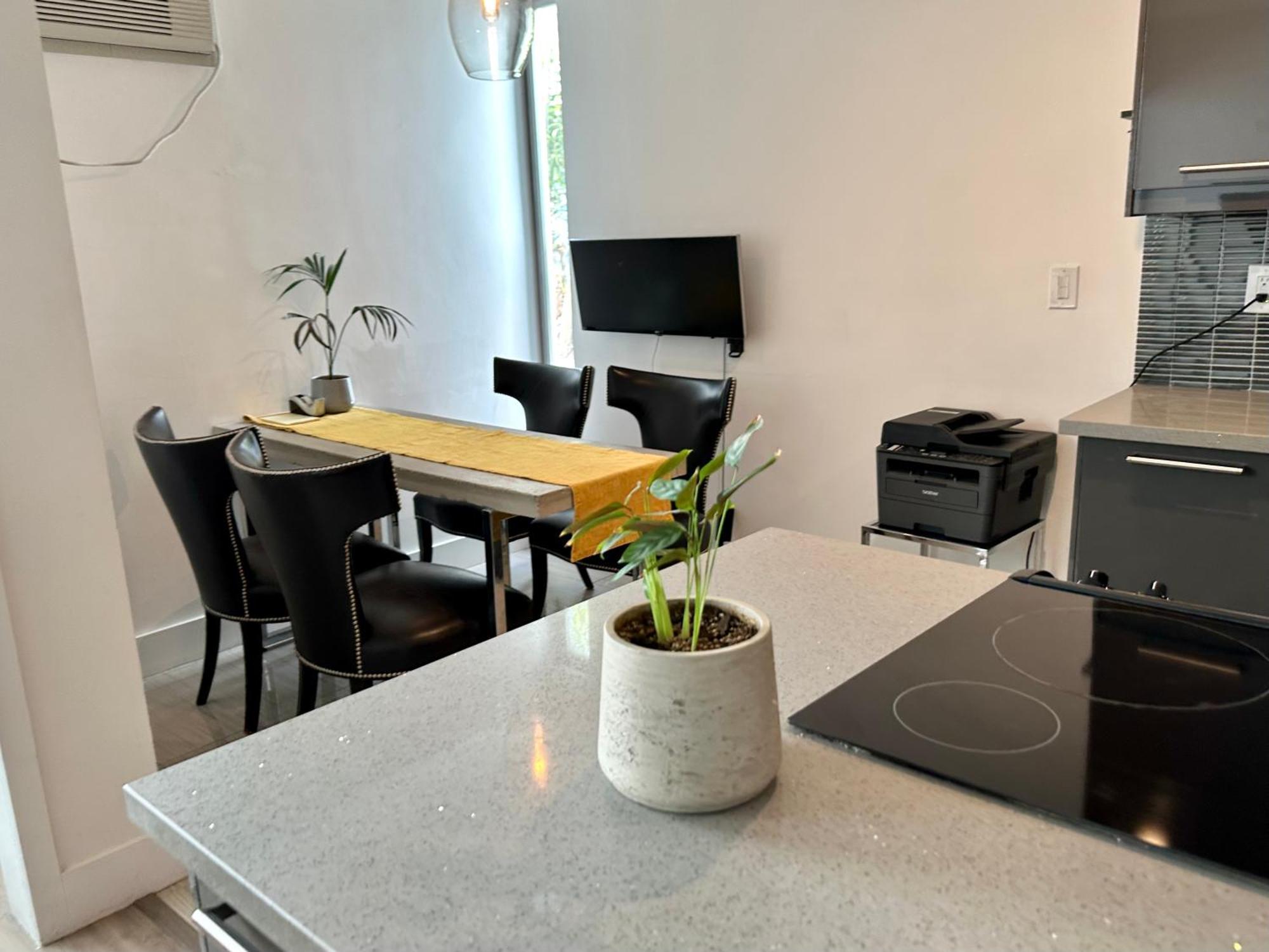 Appartement Hemingway By Luca - Free Parking à Los Angeles Extérieur photo